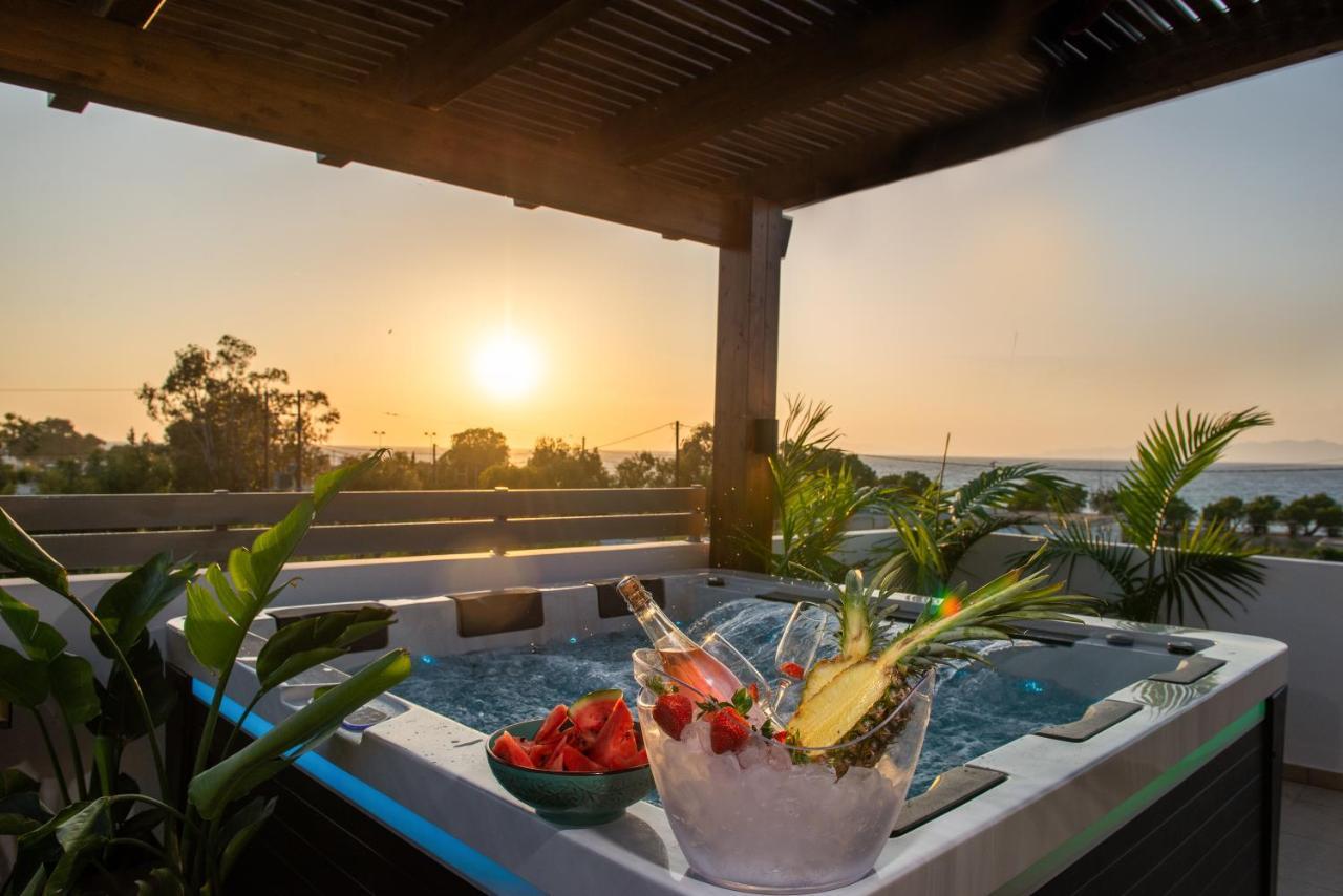 Odyssea View & Hot Jacuzzi Front *