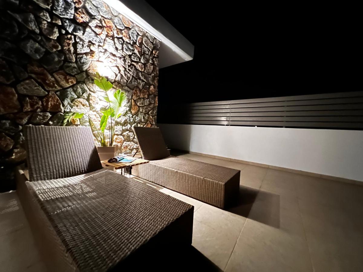 Odyssea View & Hot Jacuzzi Front Leilighet