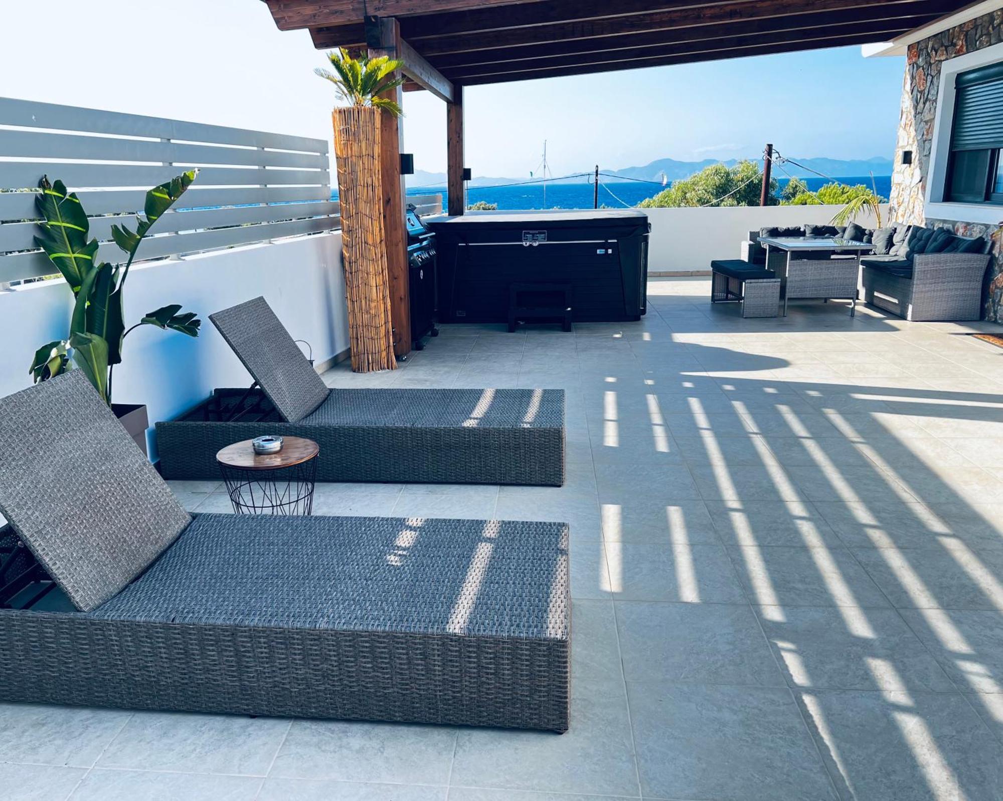 Leilighet Odyssea View & Hot Jacuzzi Front Kremastí