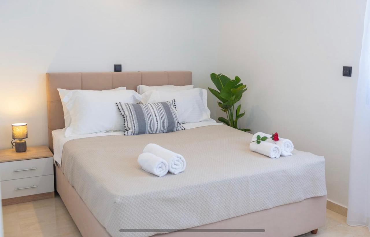 Odyssea View & Hot Jacuzzi Front Appartement