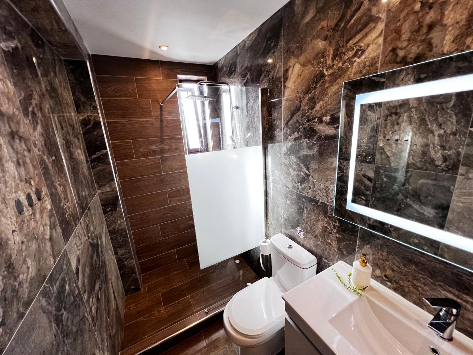 Odyssea View & Hot Jacuzzi Front Appartement *